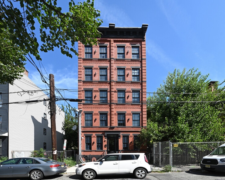 208 15th St, Jersey City, NJ for sale - Building Photo - Image 1 of 47