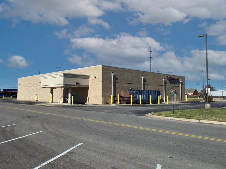 6000 S Pennsylvania Ave, Oklahoma City, OK à louer - Photo du bâtiment - Image 3 de 4