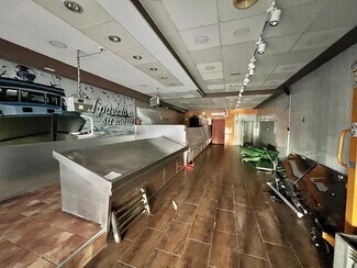 Plus de détails pour Commerce de détail à vendre