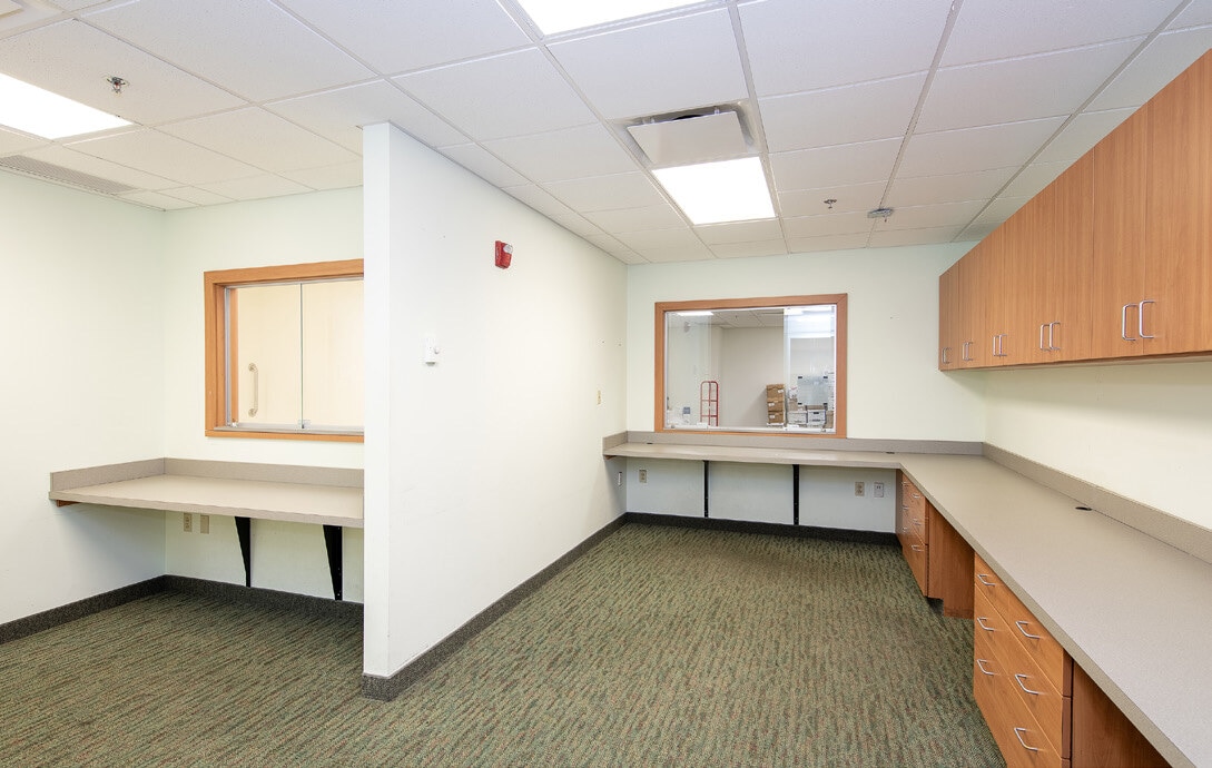 6900 Pearl Rd, Middleburg Heights, OH for lease Interior Photo- Image 1 of 6