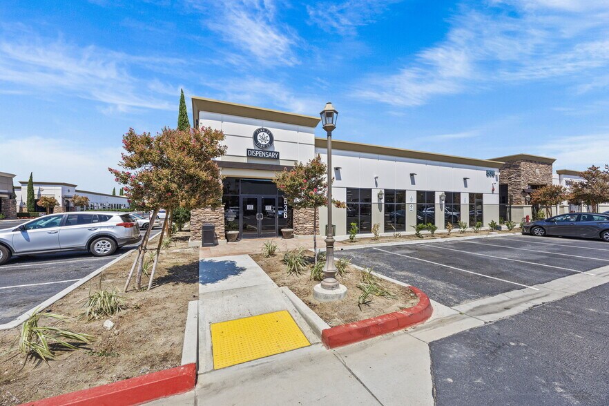 536 Queensland Cir, Corona, CA à vendre - Photo du bâtiment - Image 3 de 19