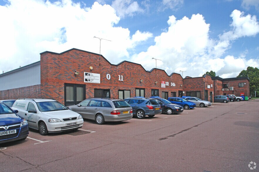 10-20 Manor Royal, Crawley à louer - Photo du bâtiment - Image 2 de 9