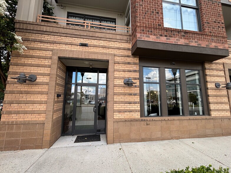 360-370 N Broad St, Winston-Salem, NC à vendre - Photo du bâtiment - Image 1 de 1