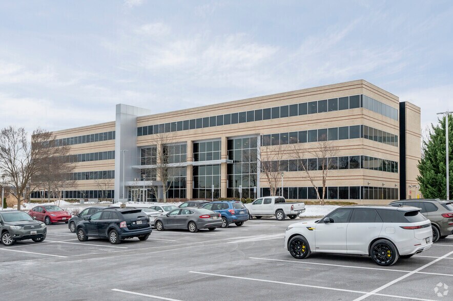 3901 Calverton Blvd, Calverton, MD for lease - Primary Photo - Image 1 of 24