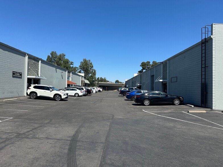 7322 Folsom Blvd, Sacramento, CA for lease - Building Photo - Image 3 of 8