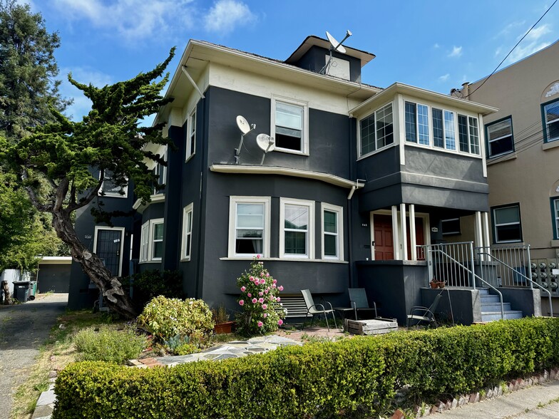 740-744 Alcatraz Ave, Oakland, CA for sale - Building Photo - Image 1 of 23