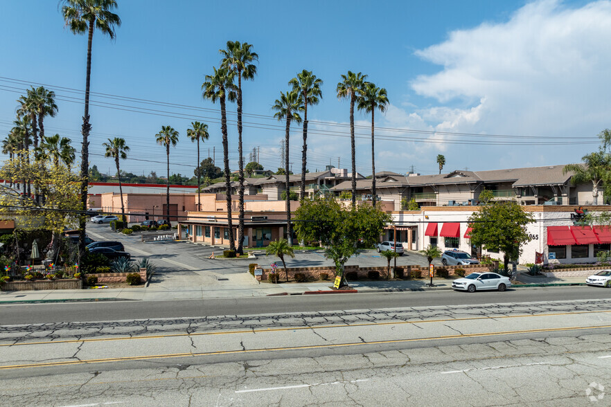 1965 Potrero Grande Dr, Monterey Park, CA à vendre - Photo principale - Image 1 de 11