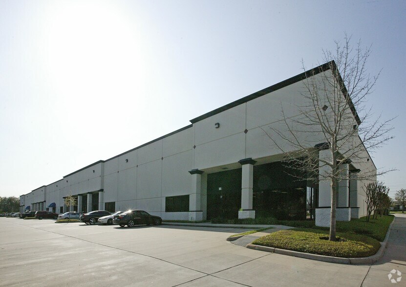 835 Greens Pky, Houston, TX à louer - Photo du bâtiment - Image 2 de 16