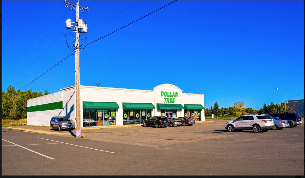 1905 Valley Pine Cir, International Falls, MN à vendre - Photo du bâtiment - Image 2 de 2