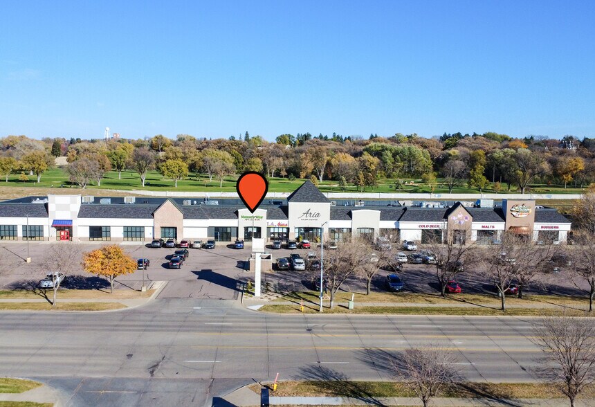 2530 S Louise Ave, Sioux Falls, SD à louer - Photo du bâtiment - Image 2 de 3