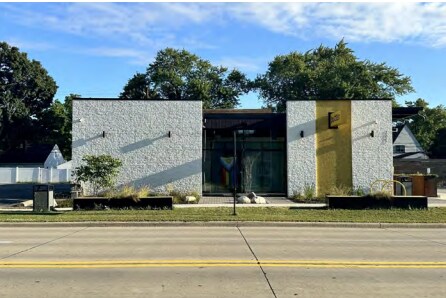 2222 W 11 Mile Rd, Berkley, MI à vendre - Photo du bâtiment - Image 3 de 9