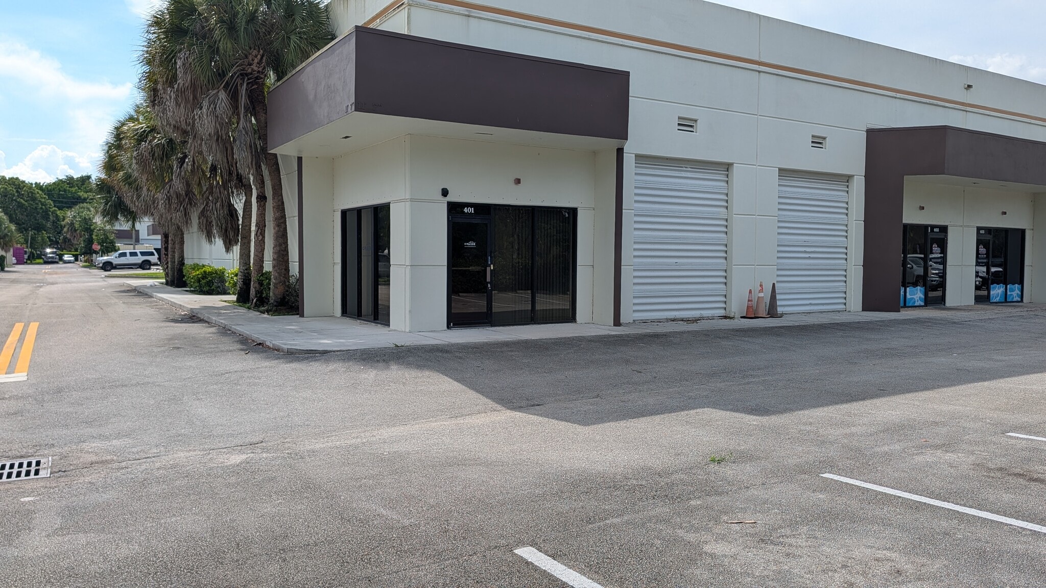6941 SW 196th Ave, Pembroke Pines, FL for lease Building Photo- Image 1 of 14