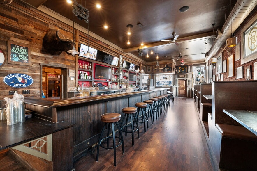 1624-1630 J St, Sacramento, CA for lease - Interior Photo - Image 3 of 9