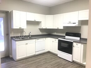 13227 FM 1764 Rd, Santa Fe, TX for lease Interior Photo- Image 2 of 3