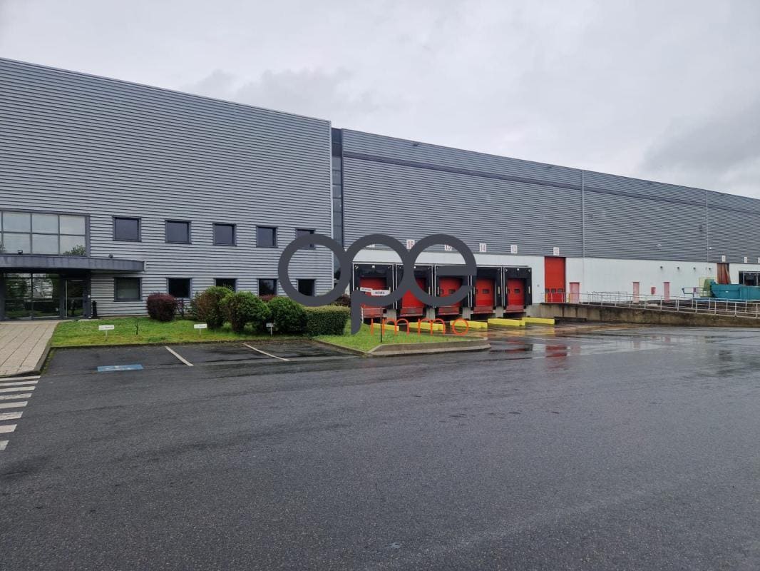 Industrial in Mitry-Mory for lease Building Photo- Image 1 of 14