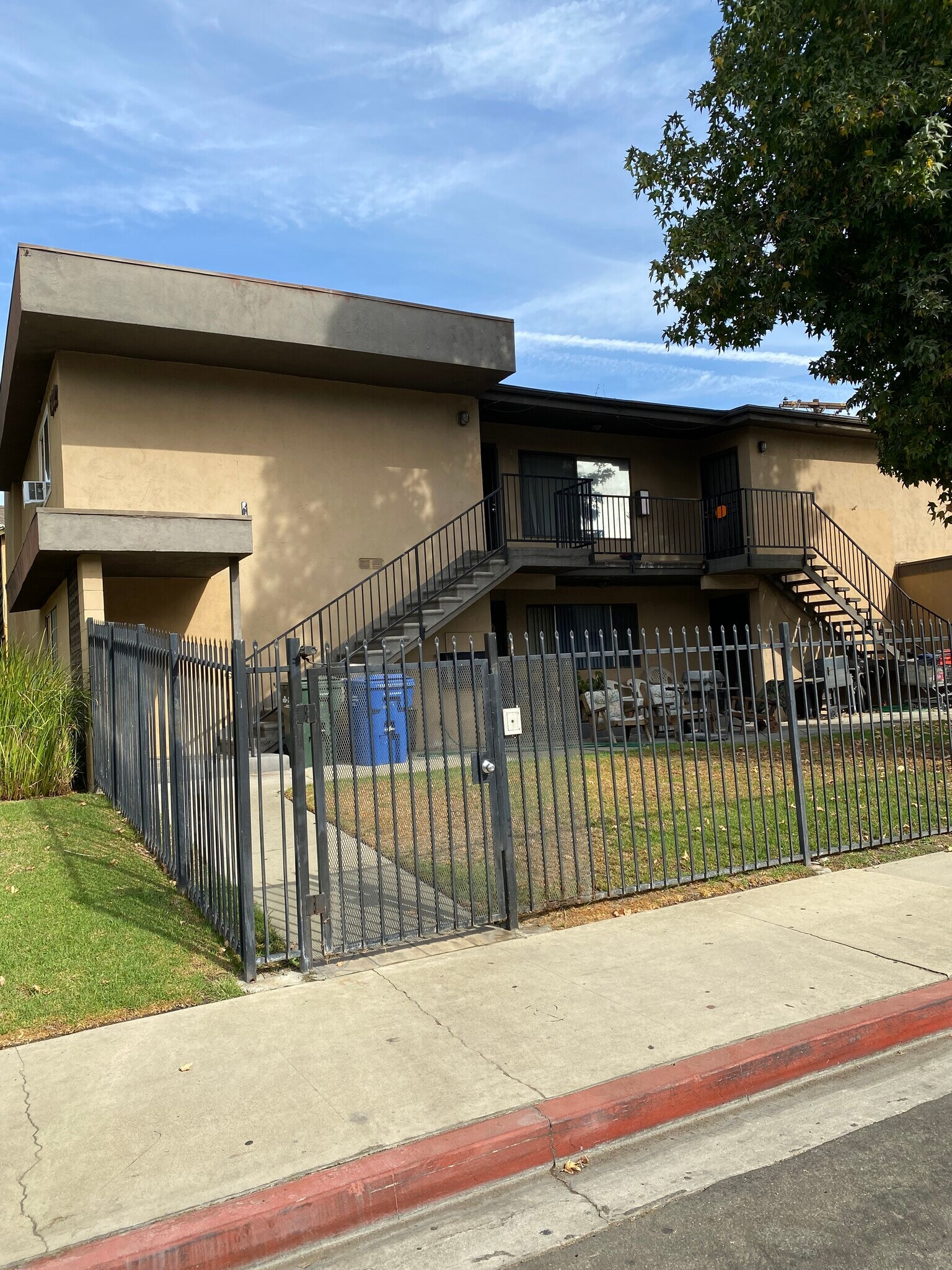 602 Karesh Ave, Pomona, CA à vendre Photo du bâtiment- Image 1 de 6