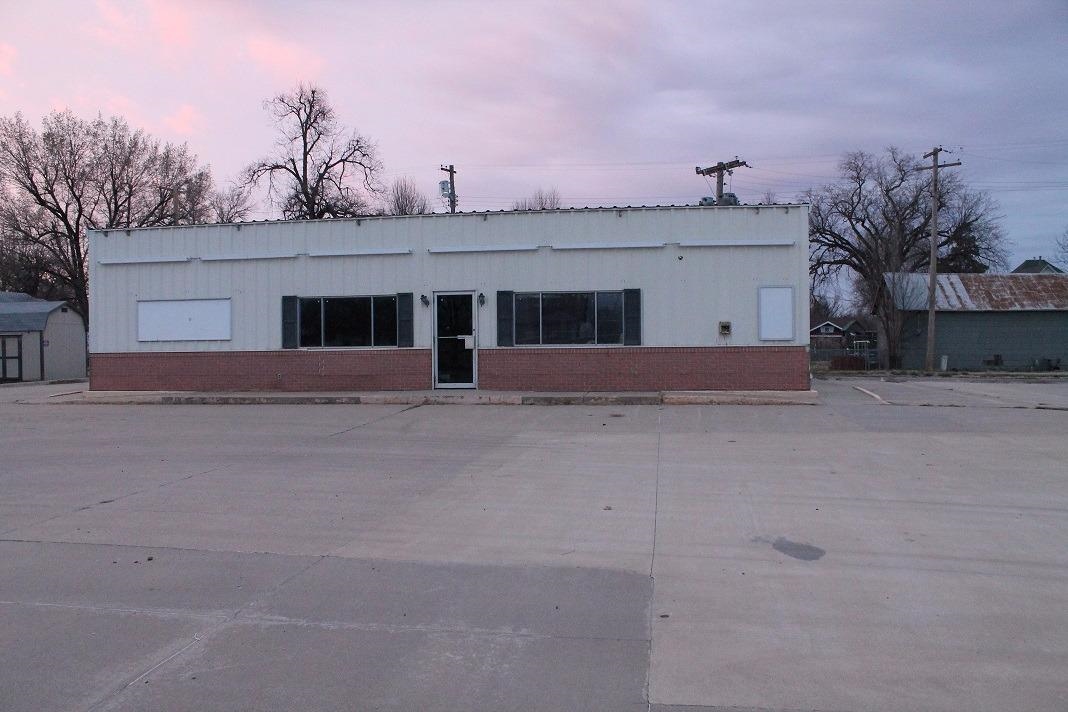 613 Maple St, Chetopa, KS for sale Primary Photo- Image 1 of 1