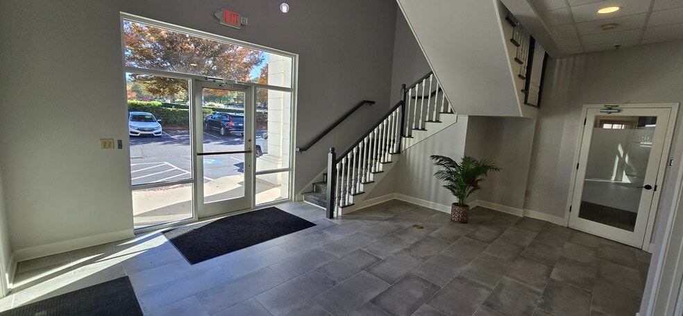 3800 Mansell Rd, Alpharetta, GA à louer - Photo du bâtiment - Image 3 de 10