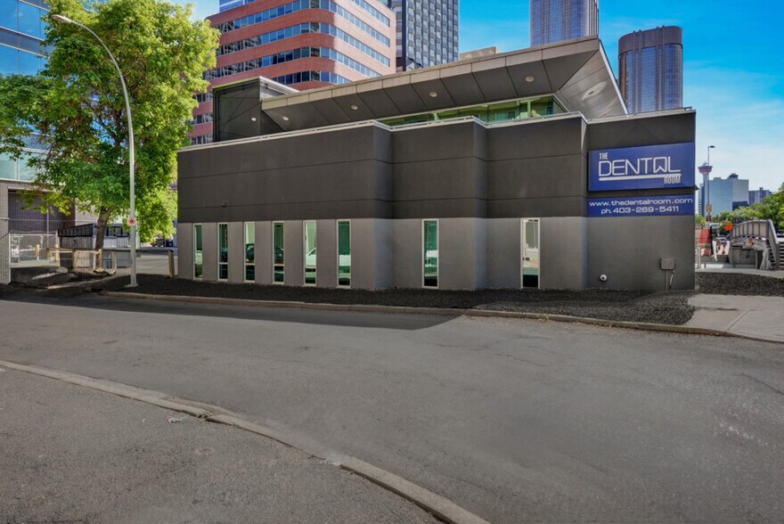 902 9th Ave SW, Calgary, AB à vendre - Photo du bâtiment - Image 3 de 24
