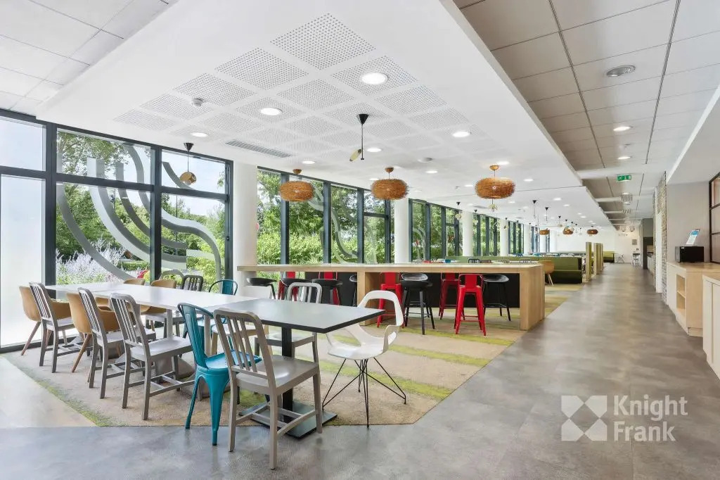 65 Rue Camille Desmoulins, Issy-les-Moulineaux for lease Interior Photo- Image 1 of 9