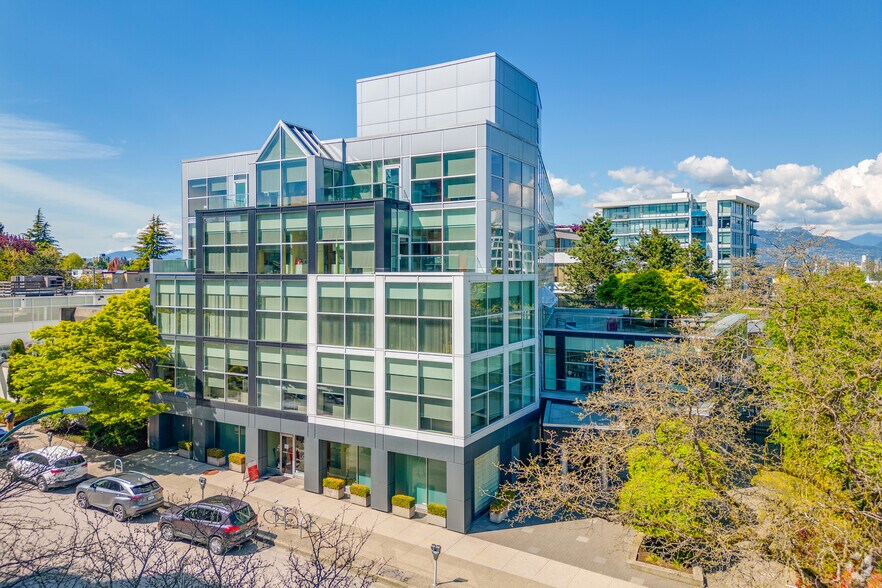 1765 W 8th Ave, Vancouver, BC à louer - Photo du bâtiment - Image 1 de 5