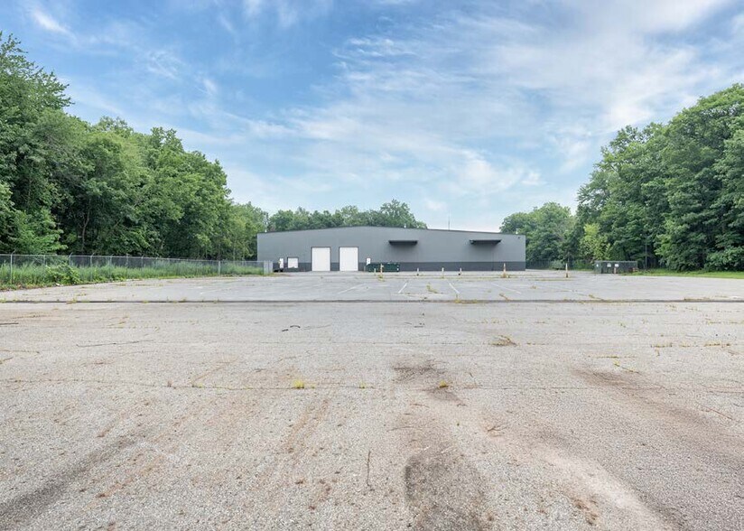 131 Beaverbrook Rd, Lincoln Park, NJ à louer - Photo du bâtiment - Image 3 de 4