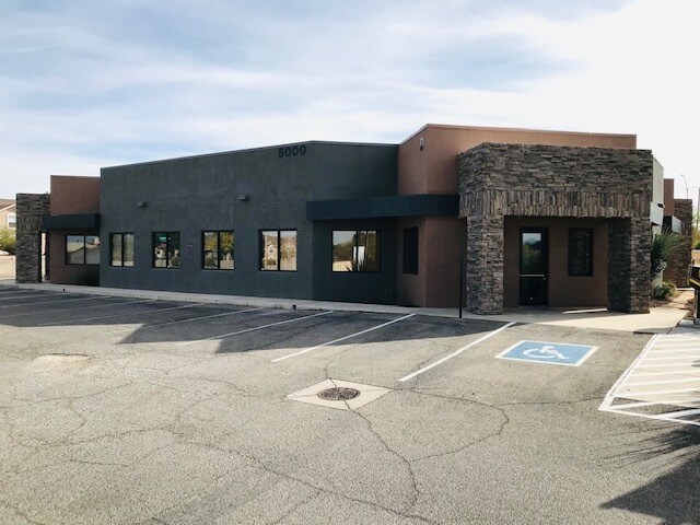5000 E Mediterranean Dr, Sierra Vista, AZ à louer - Photo du bâtiment - Image 1 de 18