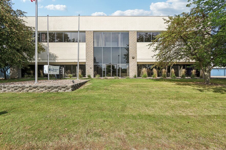 150 Business Park Dr, Sun Prairie, WI à louer - Photo du bâtiment - Image 1 de 9