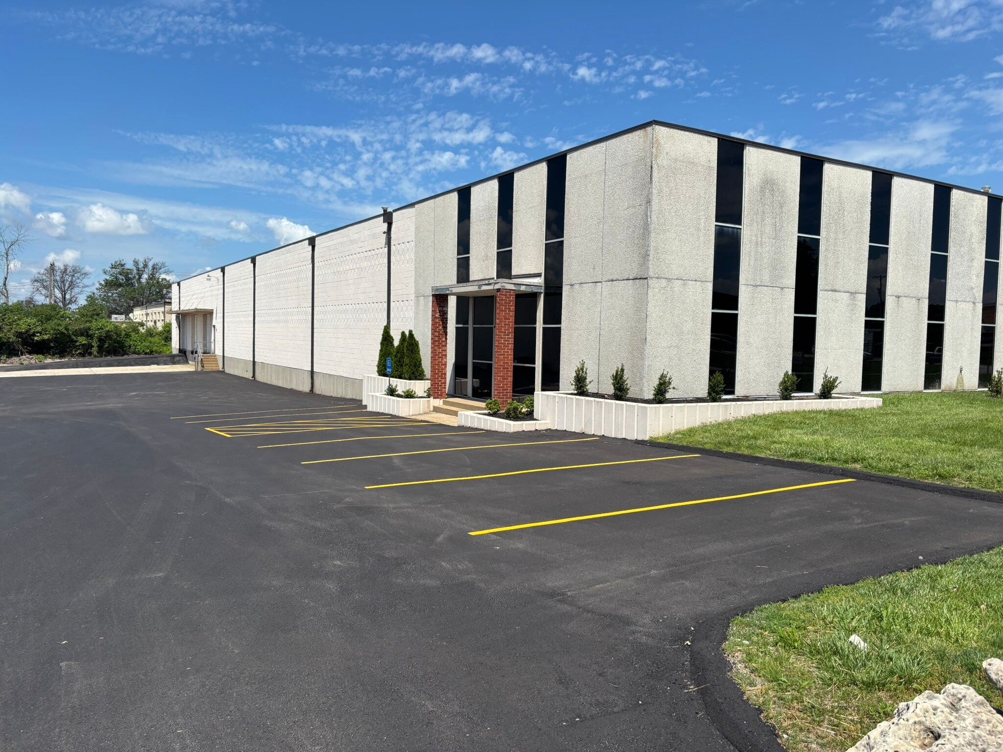 2441-2445 Northline Industrial Blvd, Maryland Heights, MO for sale Building Photo- Image 1 of 11