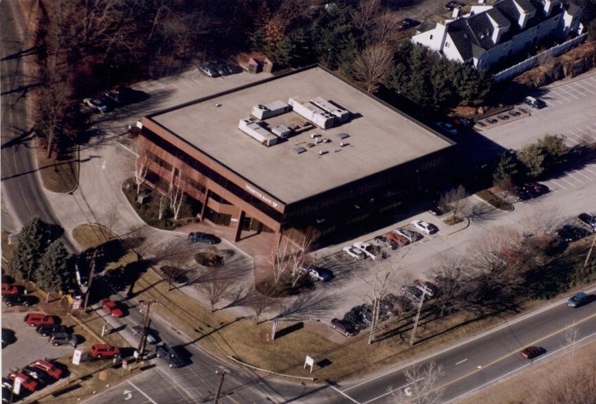 375 Bridgeport Ave, Shelton, CT à louer - Photo du bâtiment - Image 3 de 11