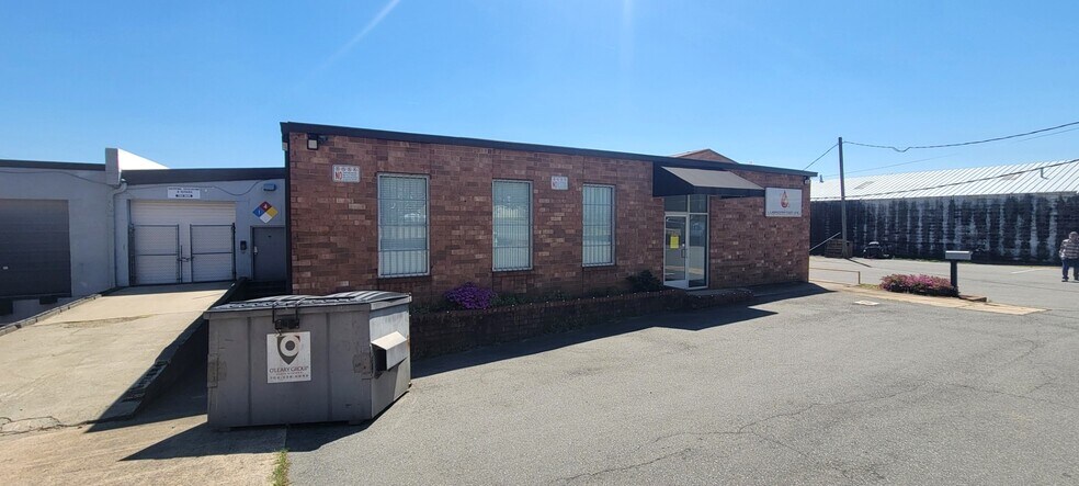 2542-2544 Lucena St, Charlotte, NC à louer - Photo du bâtiment - Image 2 de 9