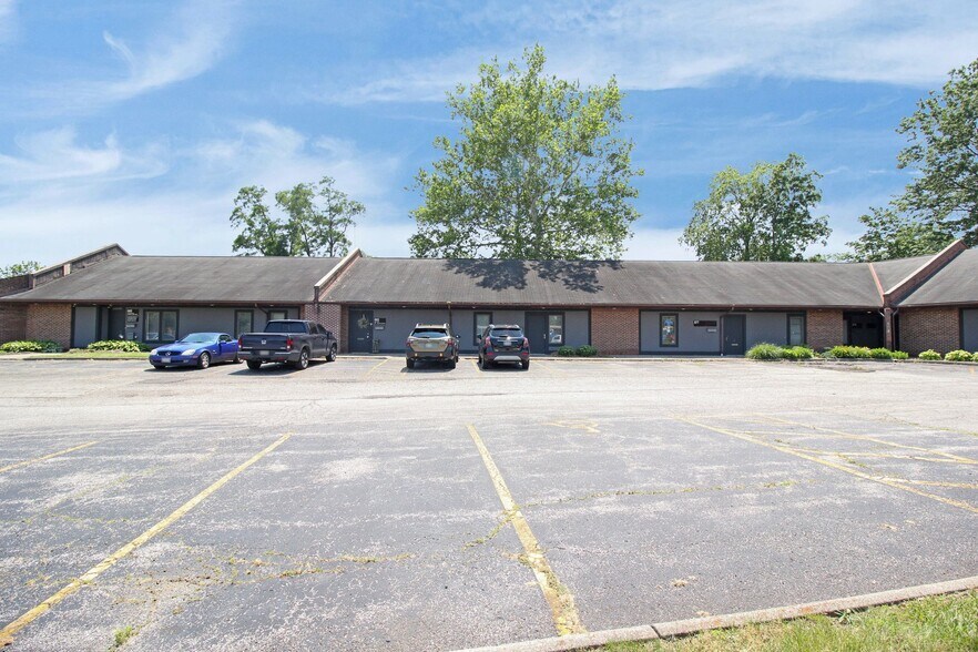 863-885 Eastwind Dr, Westerville, OH à louer - Photo du bâtiment - Image 2 de 6