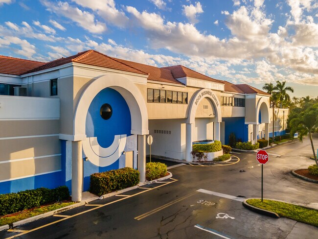 Plus de détails pour 1181 S Rogers Cir, Boca Raton, FL - Local d'activités à louer