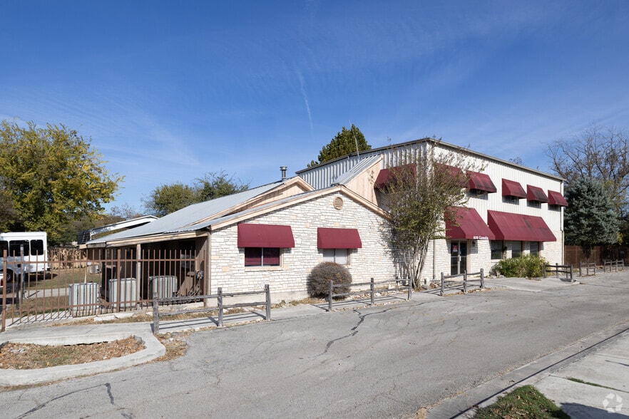 dans New Braunfels, TX à vendre - Photo du bâtiment - Image 1 de 1