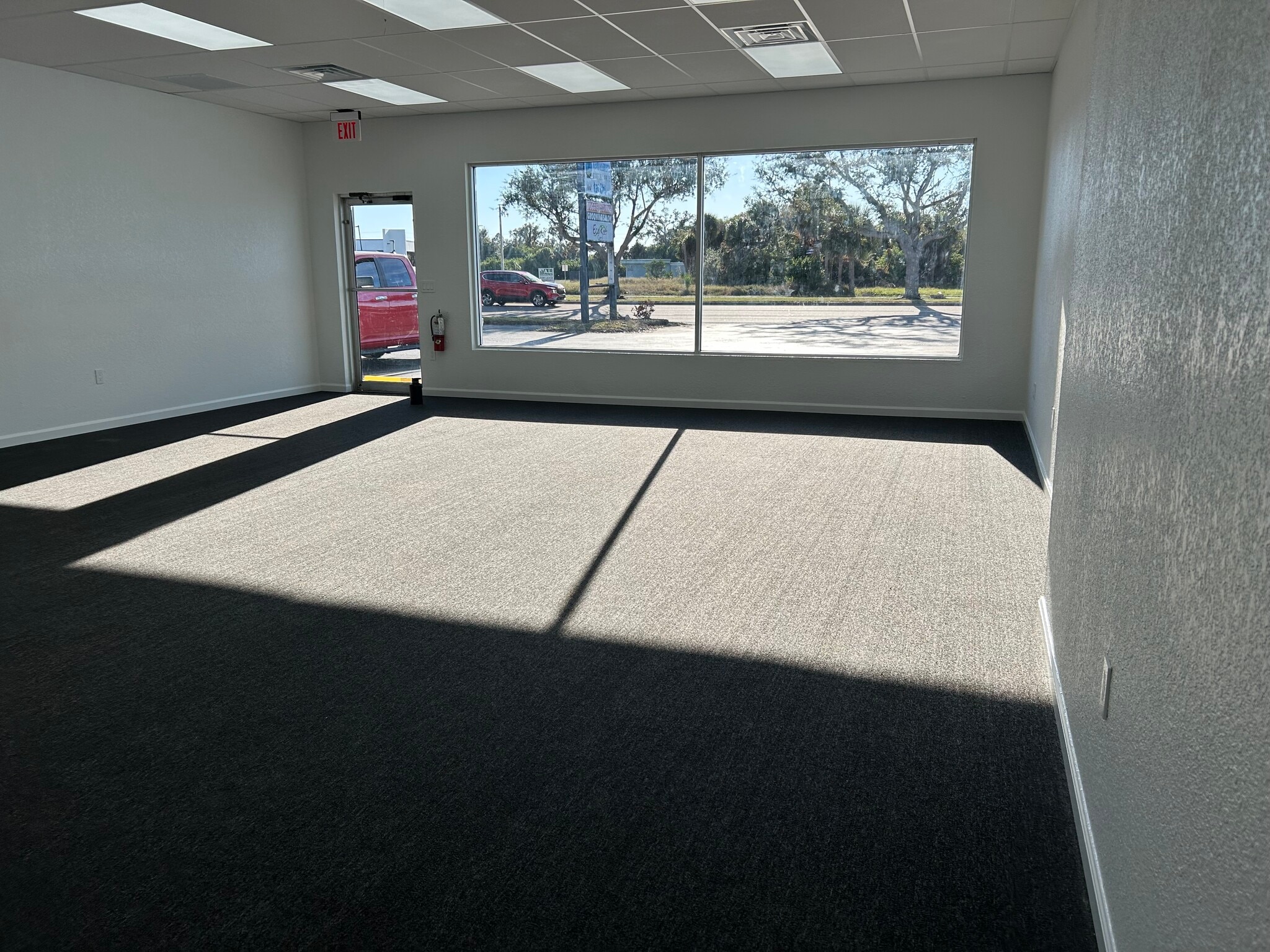 2131-2143 S Tamiami Trl, Venice, FL for lease Primary Photo- Image 1 of 8