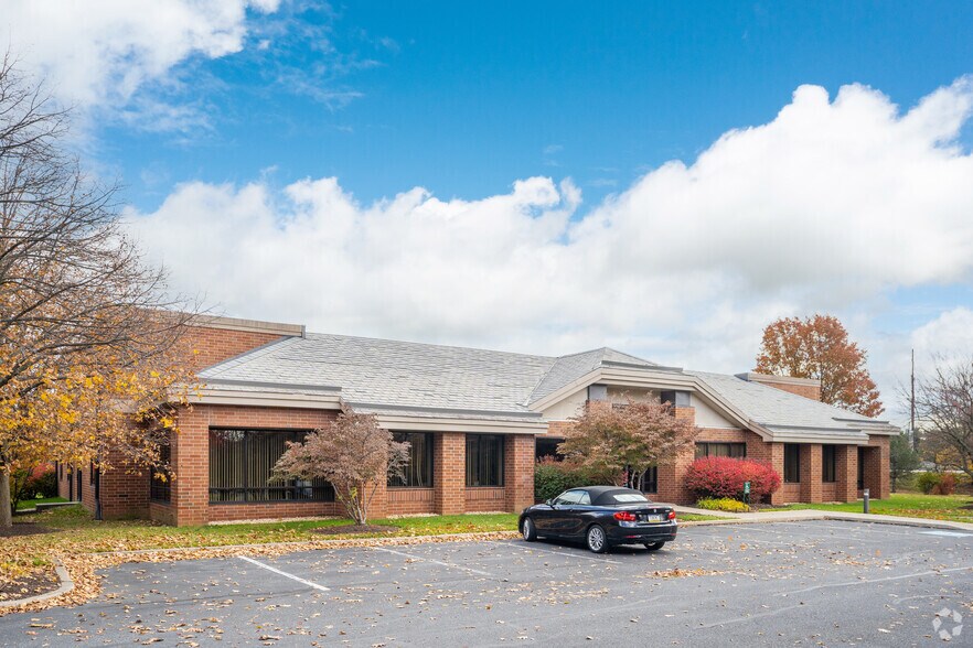 1455 Valley Center Pky, Bethlehem, PA à louer - Photo du bâtiment - Image 2 de 4