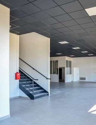 Plus de détails pour 12 Avenue De Stalingrad, Stains - Industriel à vendre