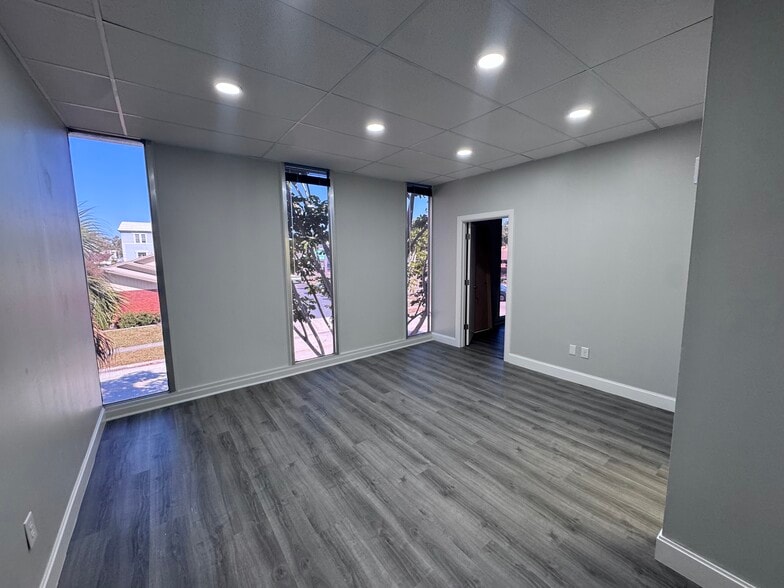 2700 S Tamiami Trl, Sarasota, FL for lease - Building Photo - Image 3 of 19