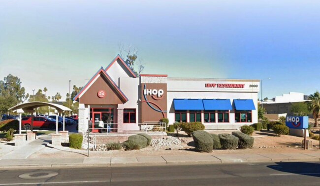 More details for 2000 W Northern Ave, Phoenix, AZ - Retail for Sale