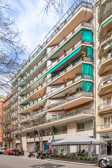 Carrer De Tamarit, Barcelona, Barcelona for sale - Primary Photo - Image 1 of 5