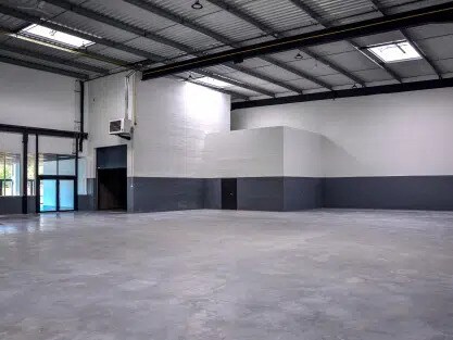 Industriel dans Marines à vendre Photo du bâtiment- Image 1 de 10