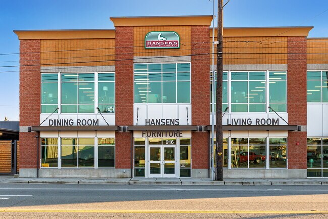 More details for 916 W Division St, Mount Vernon, WA - Retail for Sale