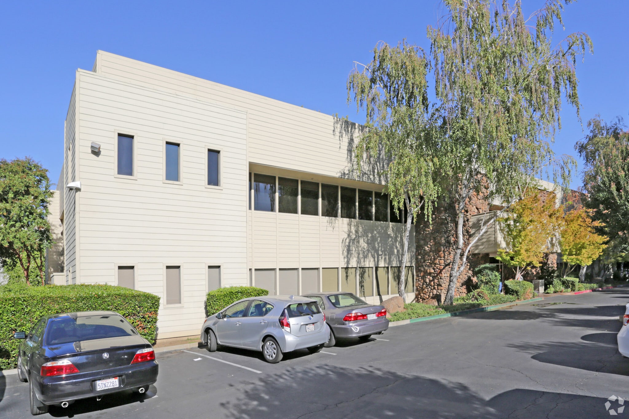 79 Scripps Dr, Sacramento, CA for lease Primary Photo- Image 1 of 10