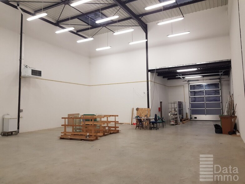 Industrial in Collégien for lease - Building Photo - Image 2 of 11