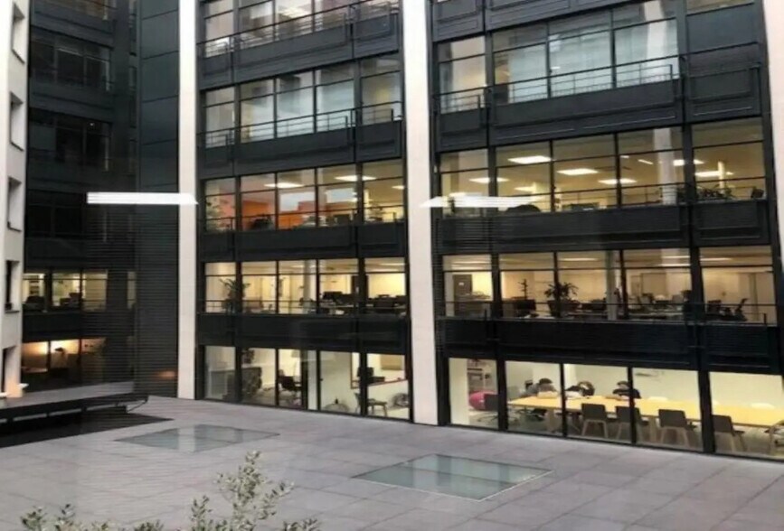 19-21 Rue Poissonnière, Paris à louer - Photo du bâtiment - Image 3 de 6