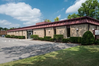 2 Computer Dr W, Albany, NY for lease Building Photo- Image 1 of 4