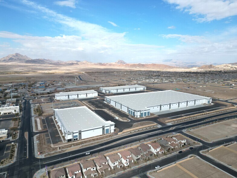 Galleria Drive, Henderson, NV à louer - Photo du bâtiment - Image 3 de 4