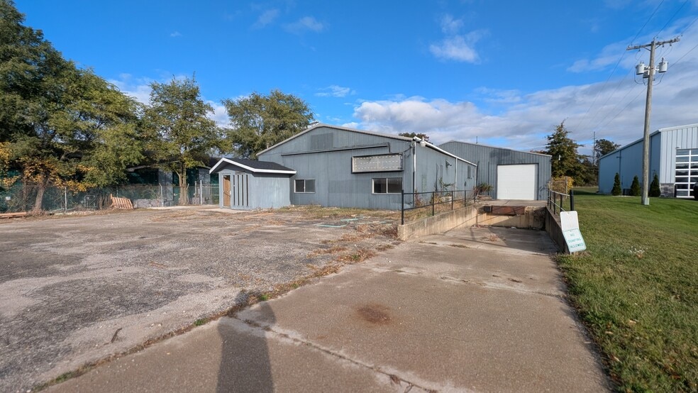 13255 Chippewa Blvd, Mishawaka, IN à louer - Photo du bâtiment - Image 2 de 15