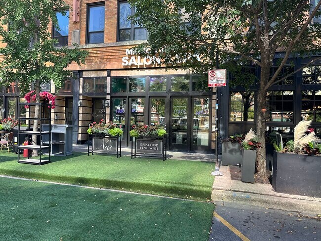More details for 801-807 W Randolph St, Chicago, IL - Retail for Lease