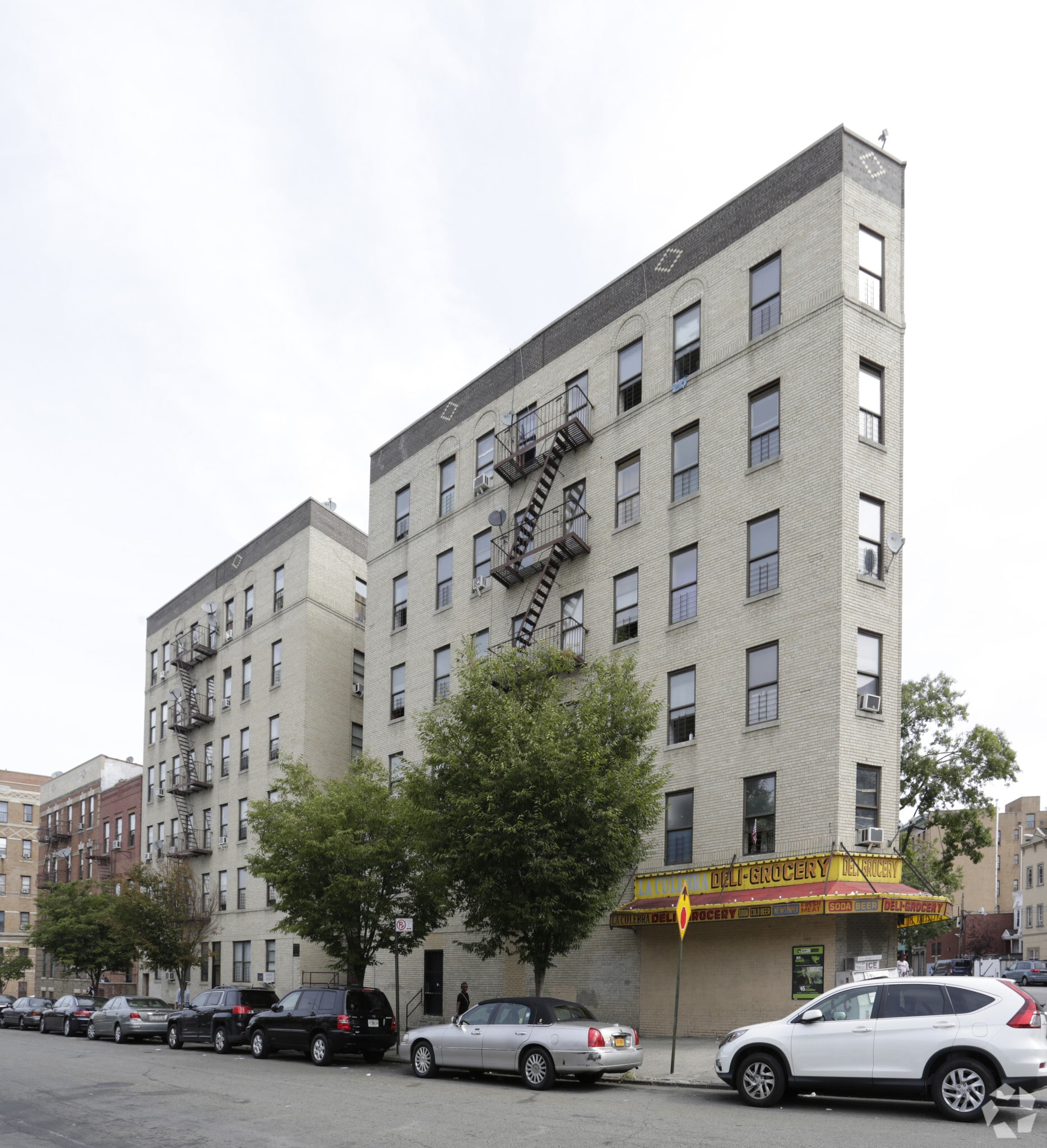 1373-1379 Boston Rd, Bronx, NY for lease Primary Photo- Image 1 of 4